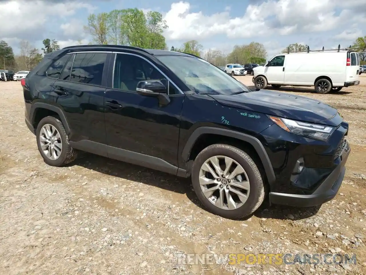 4 Photograph of a damaged car 2T3A1RFV3NC314481 TOYOTA RAV4 2022