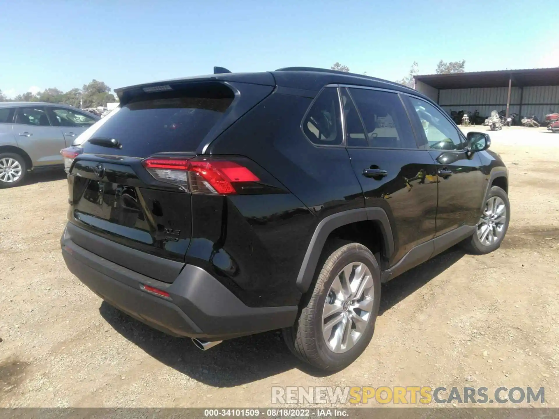 4 Photograph of a damaged car 2T3A1RFV4NC289719 TOYOTA RAV4 2022