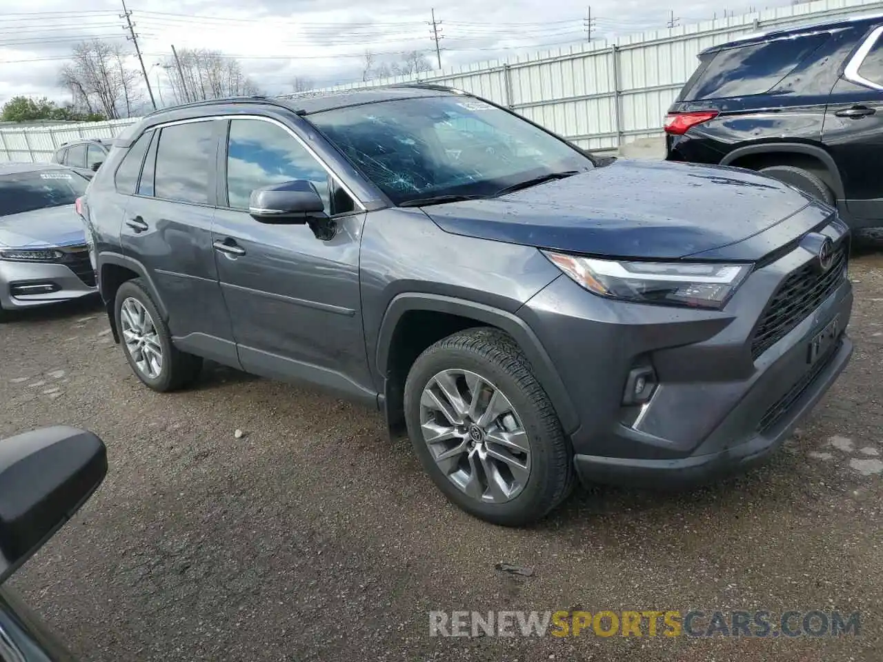 4 Photograph of a damaged car 2T3A1RFV4NC316319 TOYOTA RAV4 2022