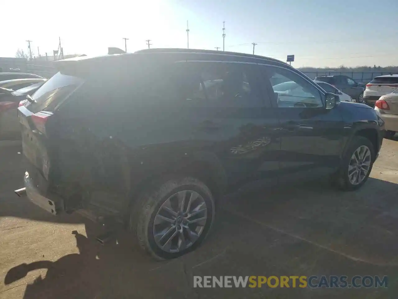 3 Photograph of a damaged car 2T3A1RFV9NW282537 TOYOTA RAV4 2022