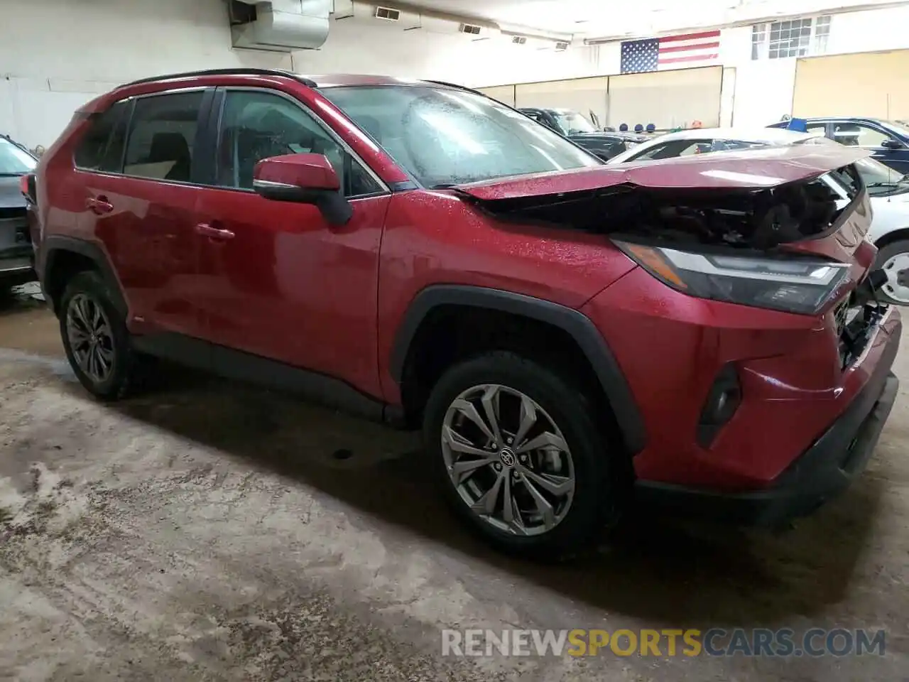 4 Photograph of a damaged car 2T3B6RFV3NW037495 TOYOTA RAV4 2022