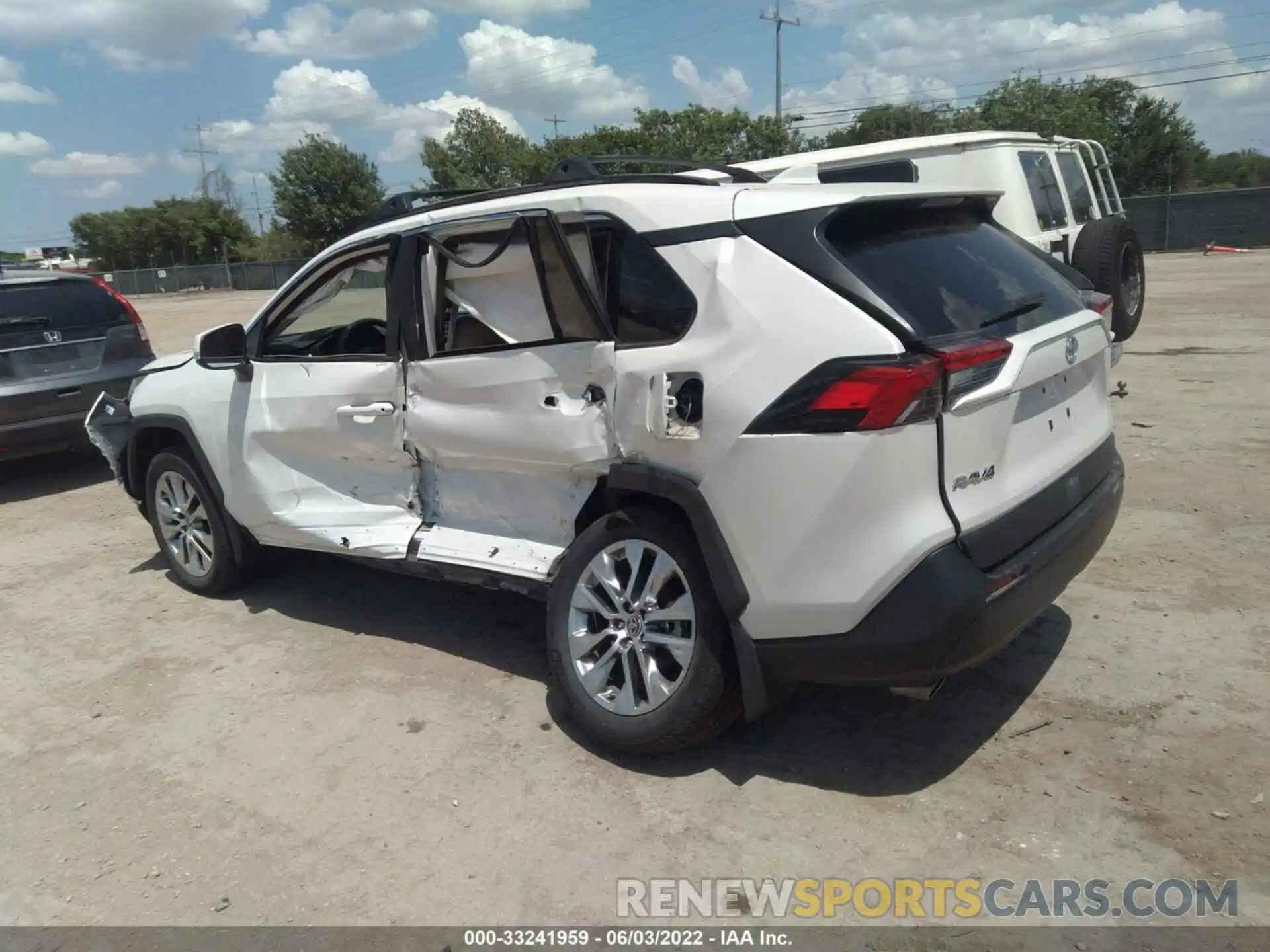 3 Фотография поврежденного автомобиля 2T3C1RFV1NW185583 TOYOTA RAV4 2022