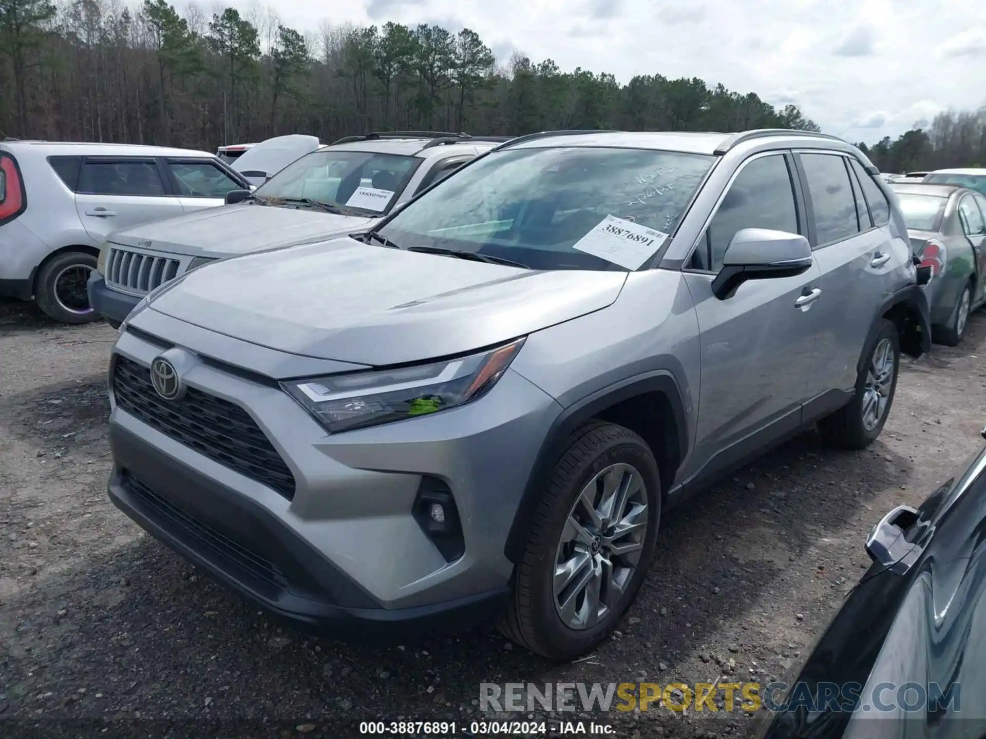 2 Photograph of a damaged car 2T3C1RFV2NC207091 TOYOTA RAV4 2022