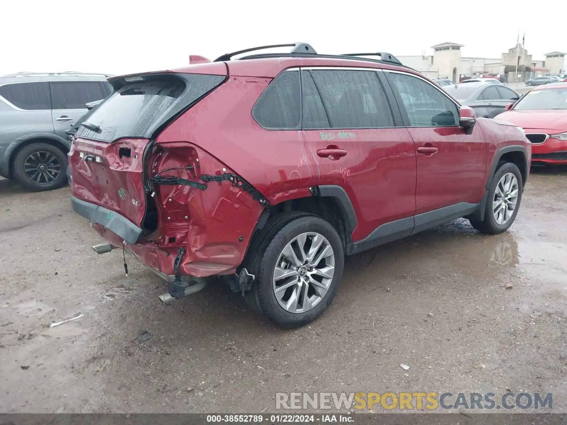 4 Photograph of a damaged car 2T3C1RFV3NW231415 TOYOTA RAV4 2022