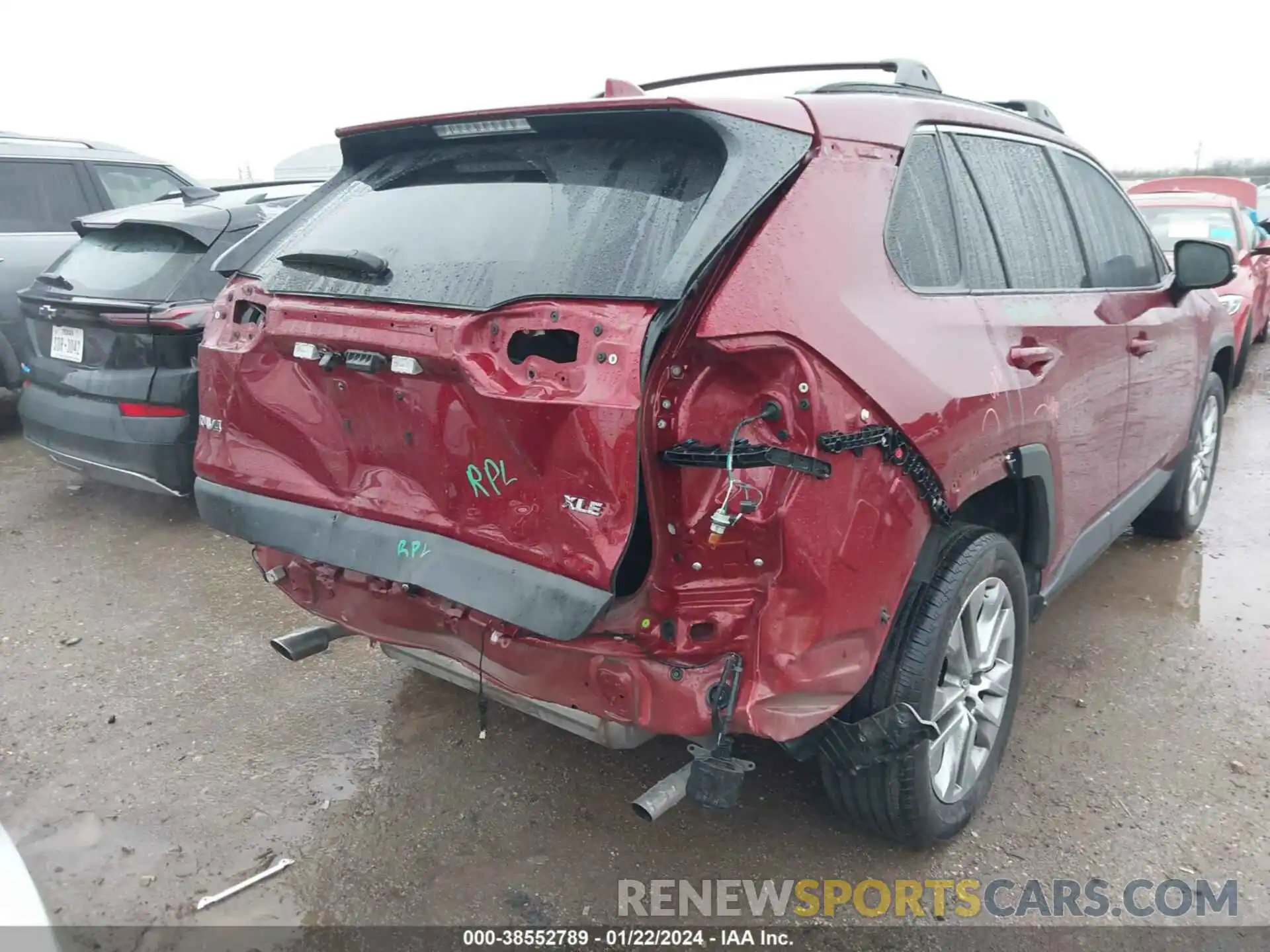 6 Photograph of a damaged car 2T3C1RFV3NW231415 TOYOTA RAV4 2022