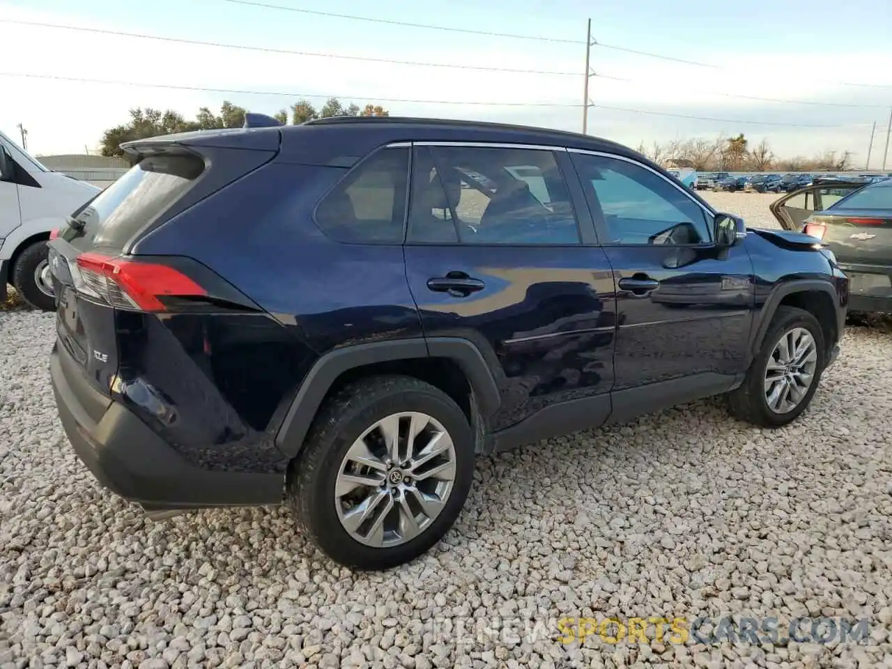 3 Photograph of a damaged car 2T3C1RFV5NW210338 TOYOTA RAV4 2022