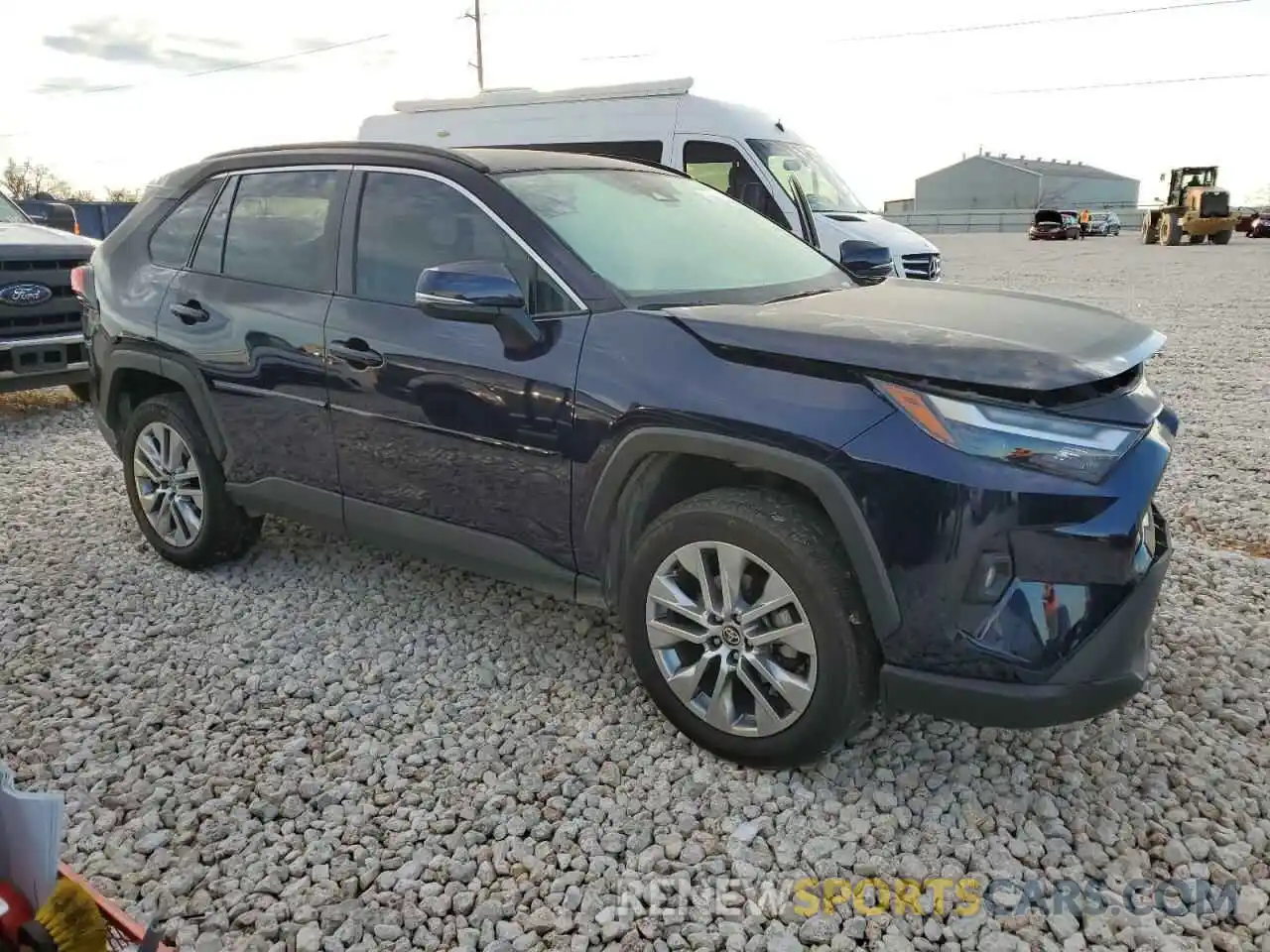 4 Photograph of a damaged car 2T3C1RFV5NW210338 TOYOTA RAV4 2022