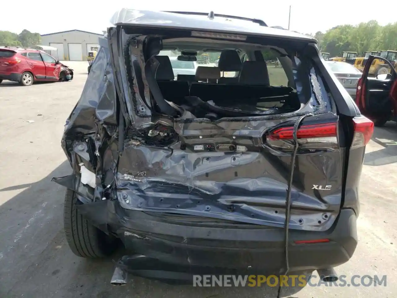 9 Photograph of a damaged car 2T3C1RFV6NC180011 TOYOTA RAV4 2022