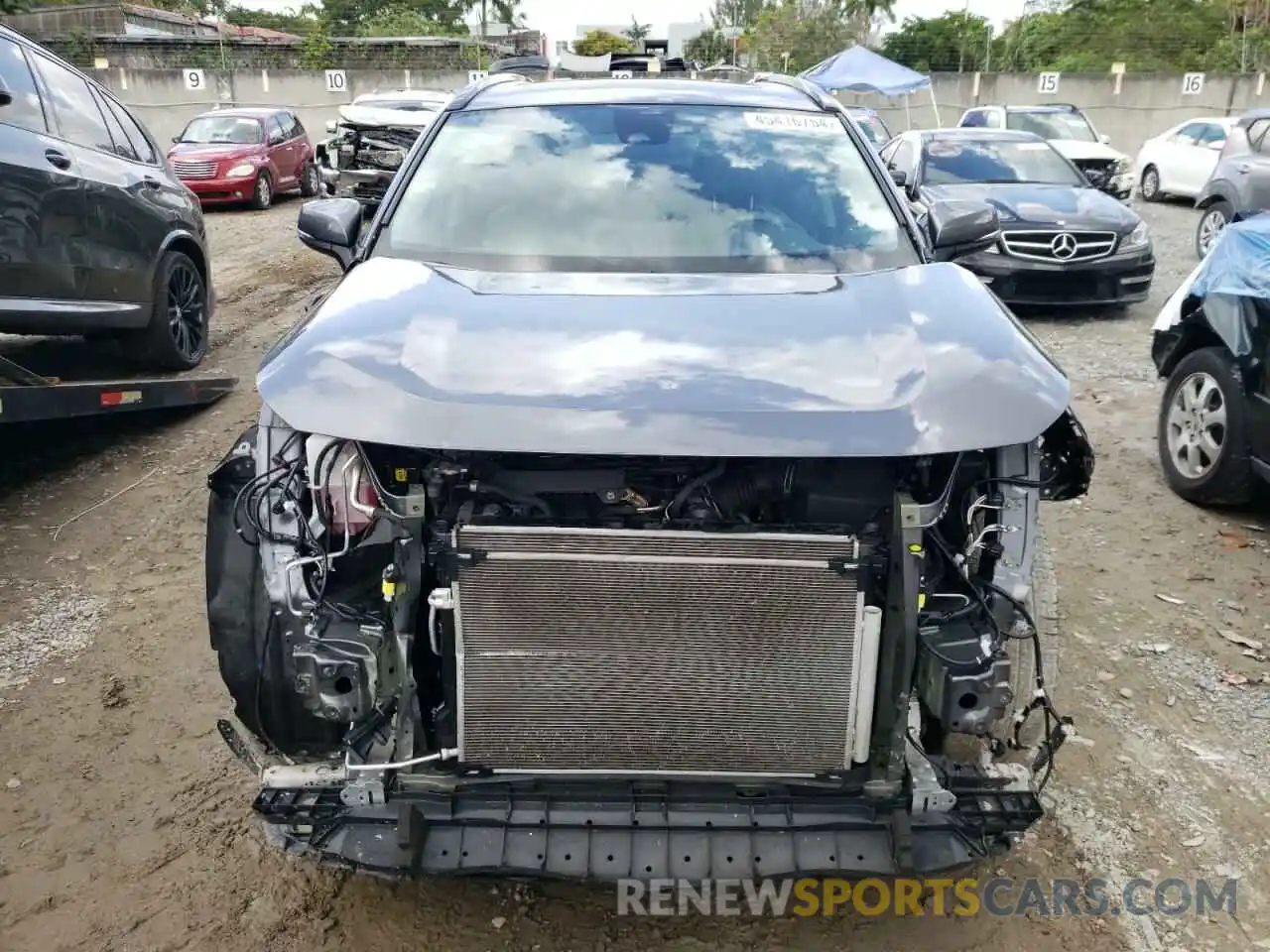 5 Photograph of a damaged car 2T3C1RFV6NC184236 TOYOTA RAV4 2022