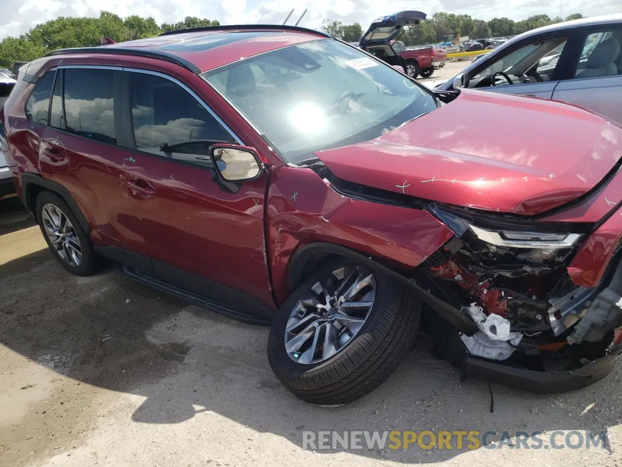 9 Photograph of a damaged car 2T3C1RFV7NW196023 TOYOTA RAV4 2022