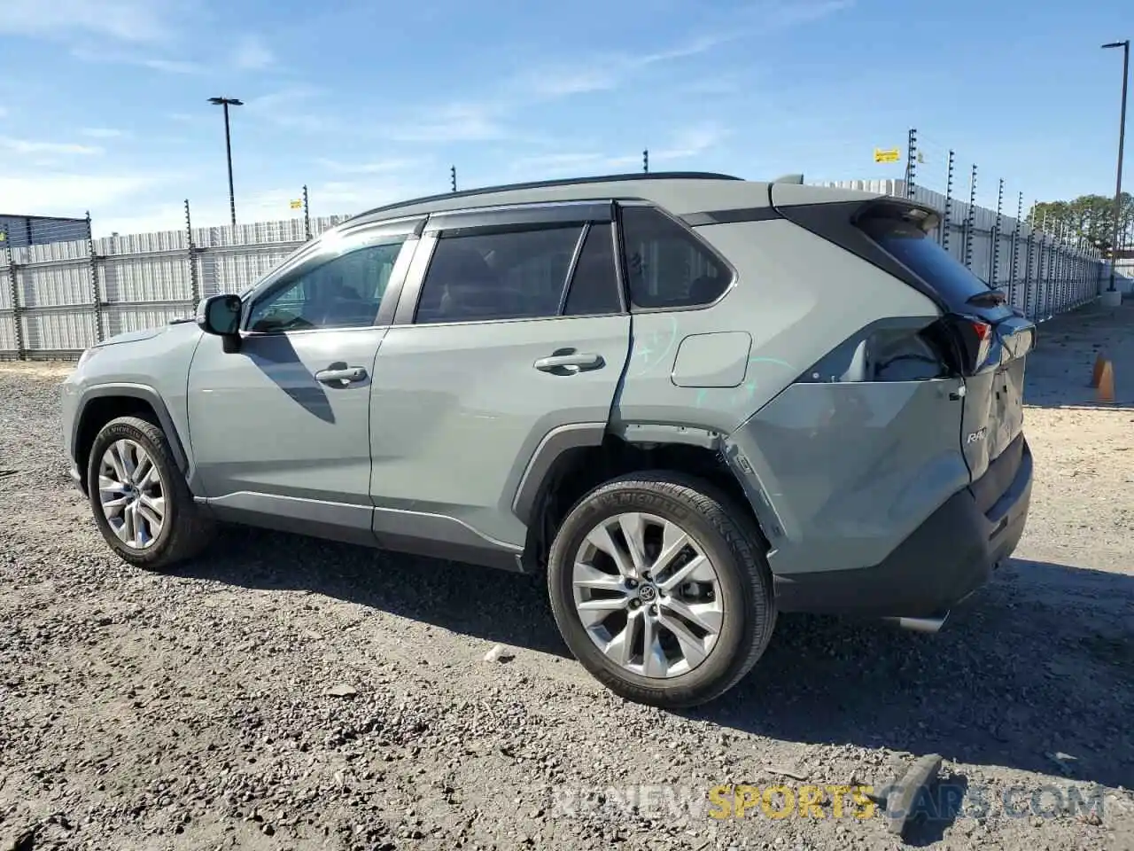 2 Photograph of a damaged car 2T3C1RFV8NW190988 TOYOTA RAV4 2022