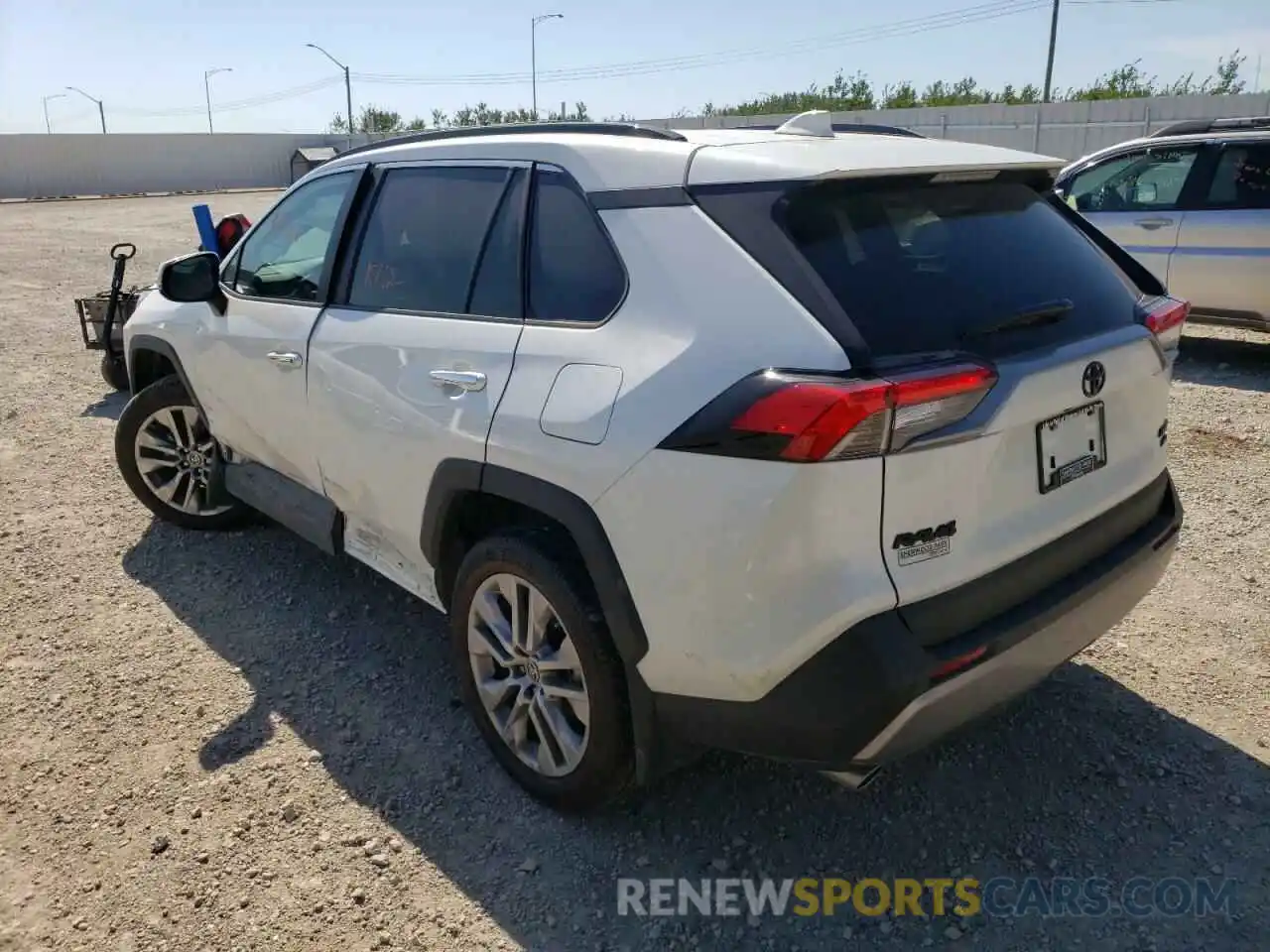 3 Photograph of a damaged car 2T3D1RFV8NW266990 TOYOTA RAV4 2022