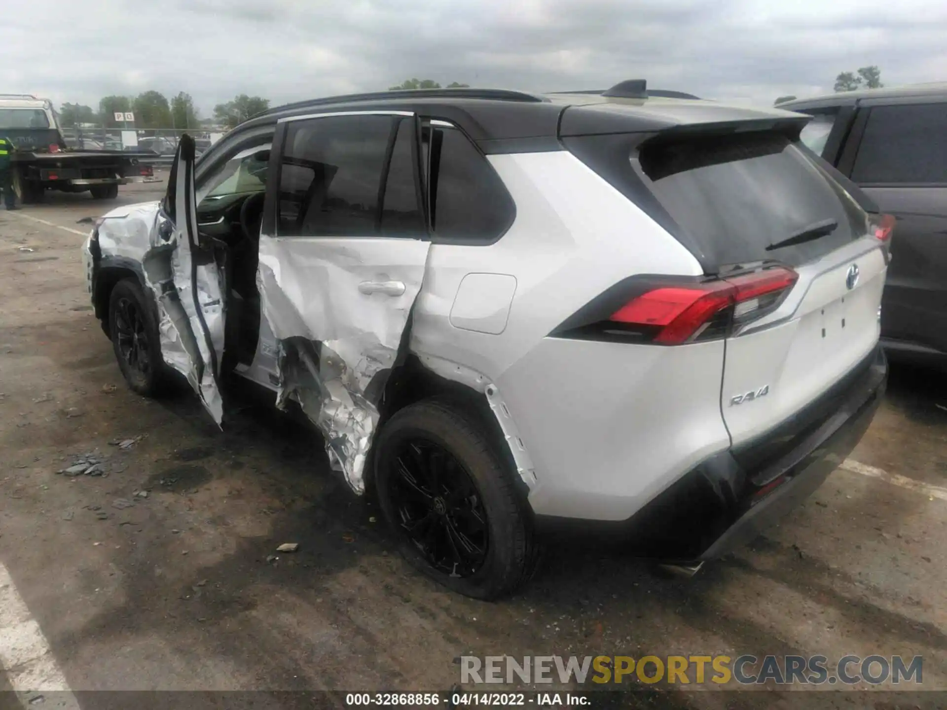 3 Фотография поврежденного автомобиля 2T3E6RFV5NW031999 TOYOTA RAV4 2022