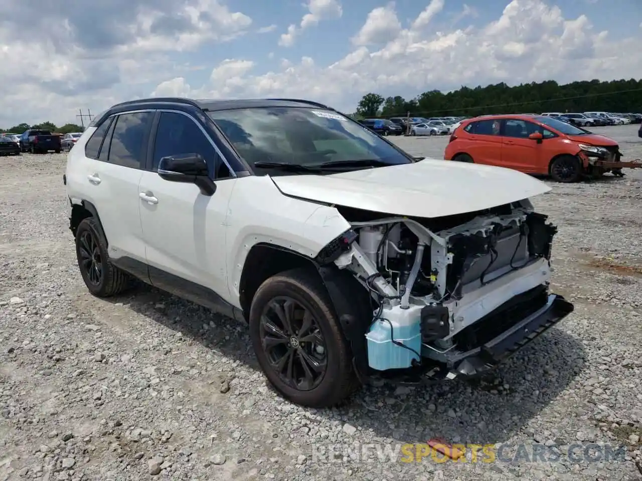 1 Photograph of a damaged car 2T3E6RFVXNW031092 TOYOTA RAV4 2022