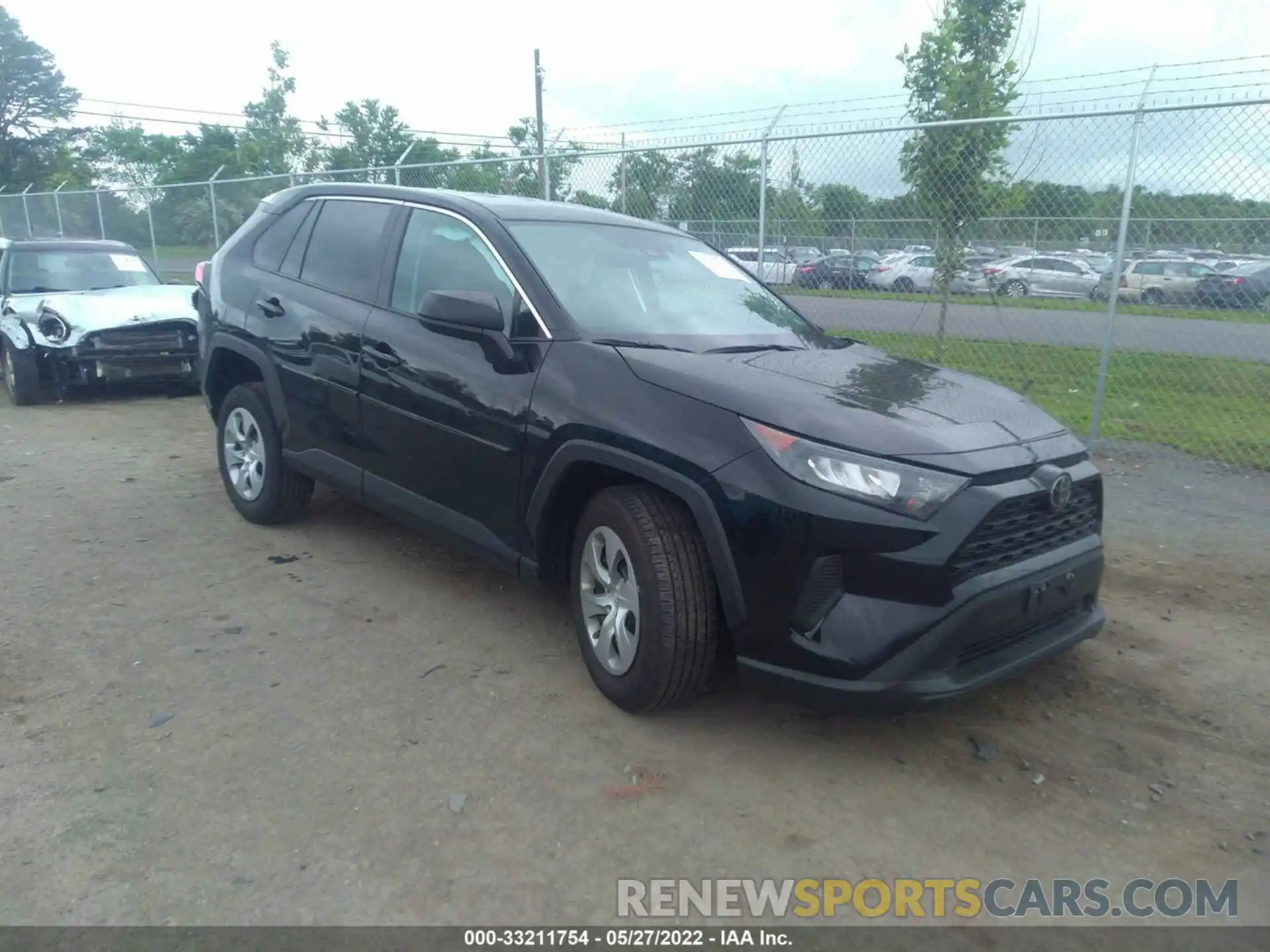 1 Photograph of a damaged car 2T3F1RFV0NC258800 TOYOTA RAV4 2022