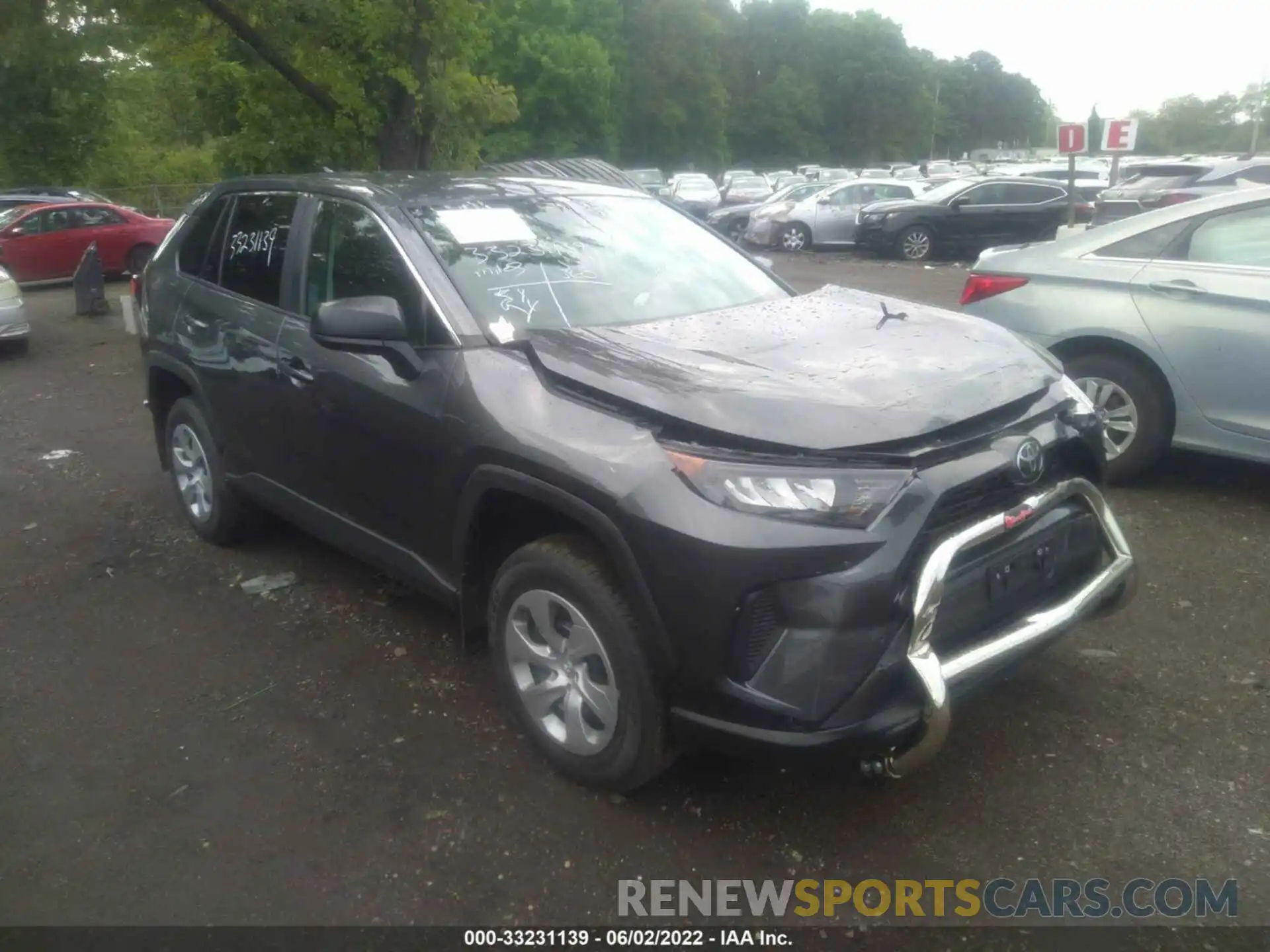 1 Photograph of a damaged car 2T3F1RFV0NC284197 TOYOTA RAV4 2022