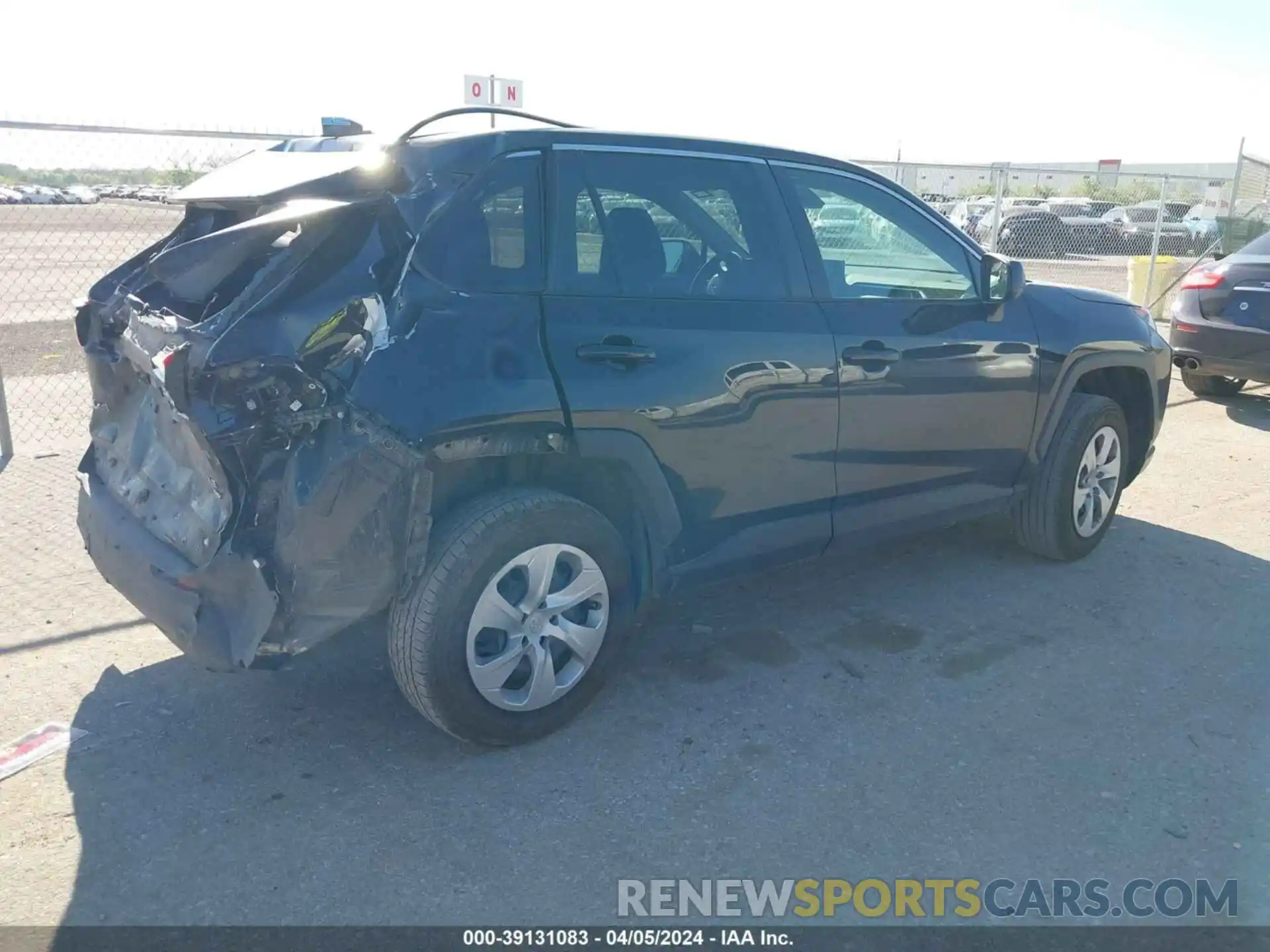 4 Photograph of a damaged car 2T3F1RFV1NW284112 TOYOTA RAV4 2022