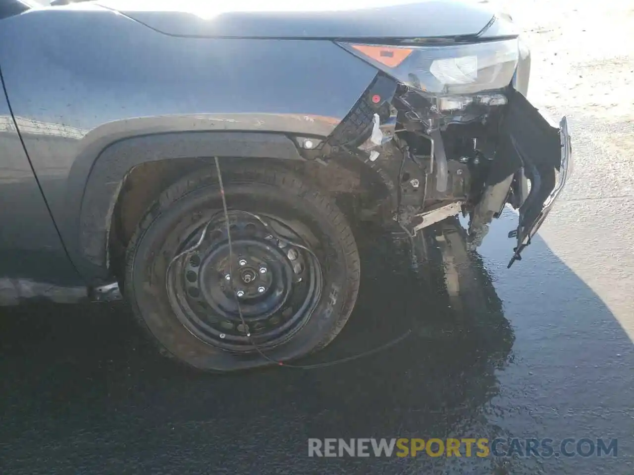 9 Photograph of a damaged car 2T3F1RFV2NC289420 TOYOTA RAV4 2022