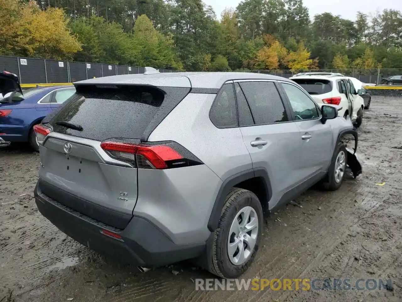 4 Photograph of a damaged car 2T3F1RFV2NC290745 TOYOTA RAV4 2022