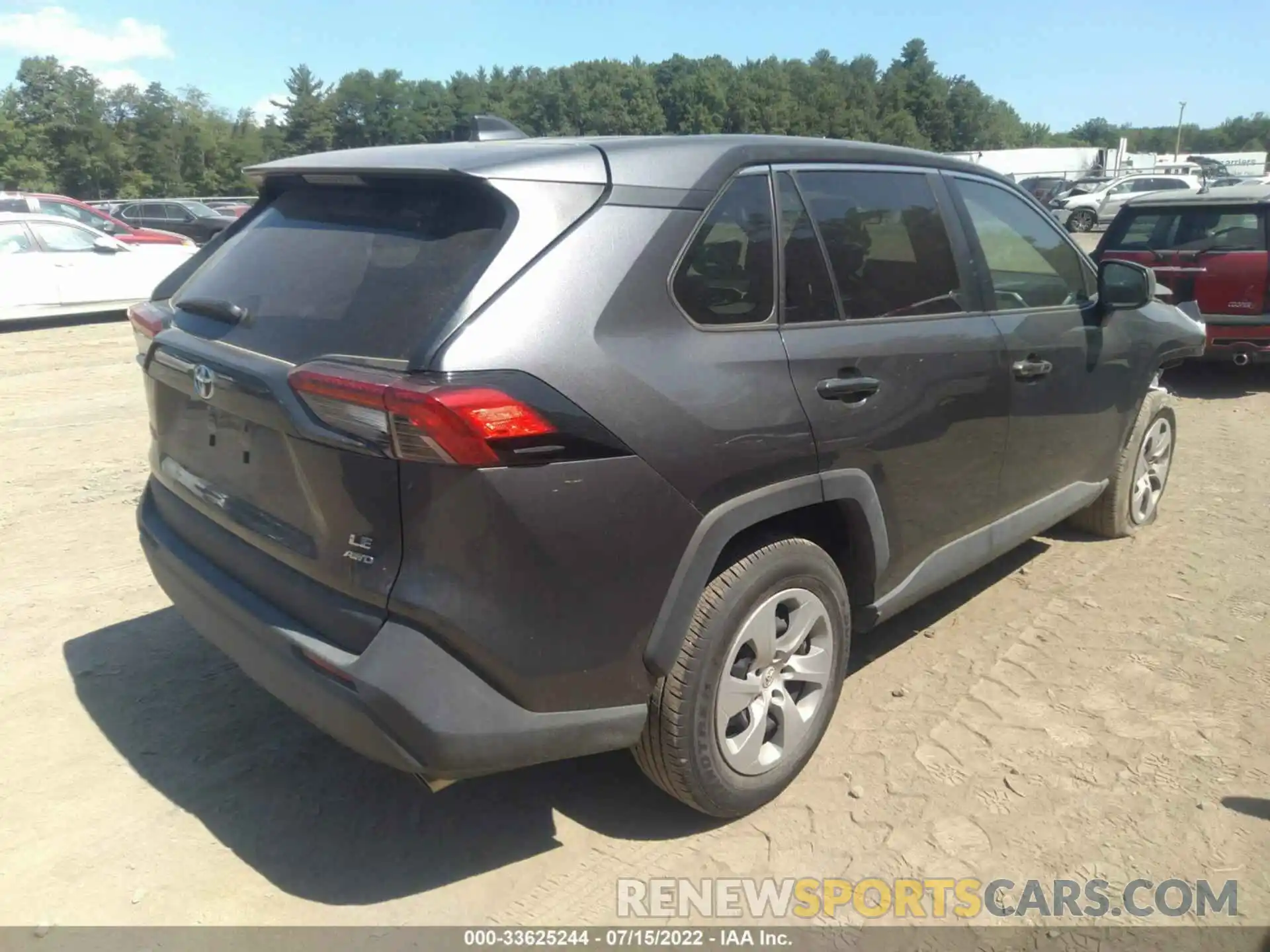 4 Photograph of a damaged car 2T3F1RFV3NC267300 TOYOTA RAV4 2022