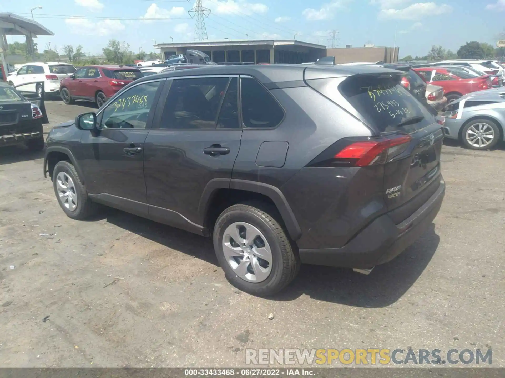 3 Photograph of a damaged car 2T3F1RFV3NC275560 TOYOTA RAV4 2022