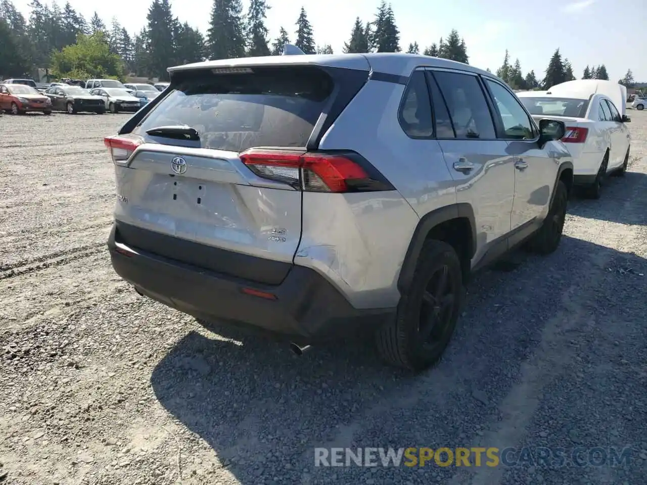 4 Photograph of a damaged car 2T3F1RFV5NC266567 TOYOTA RAV4 2022