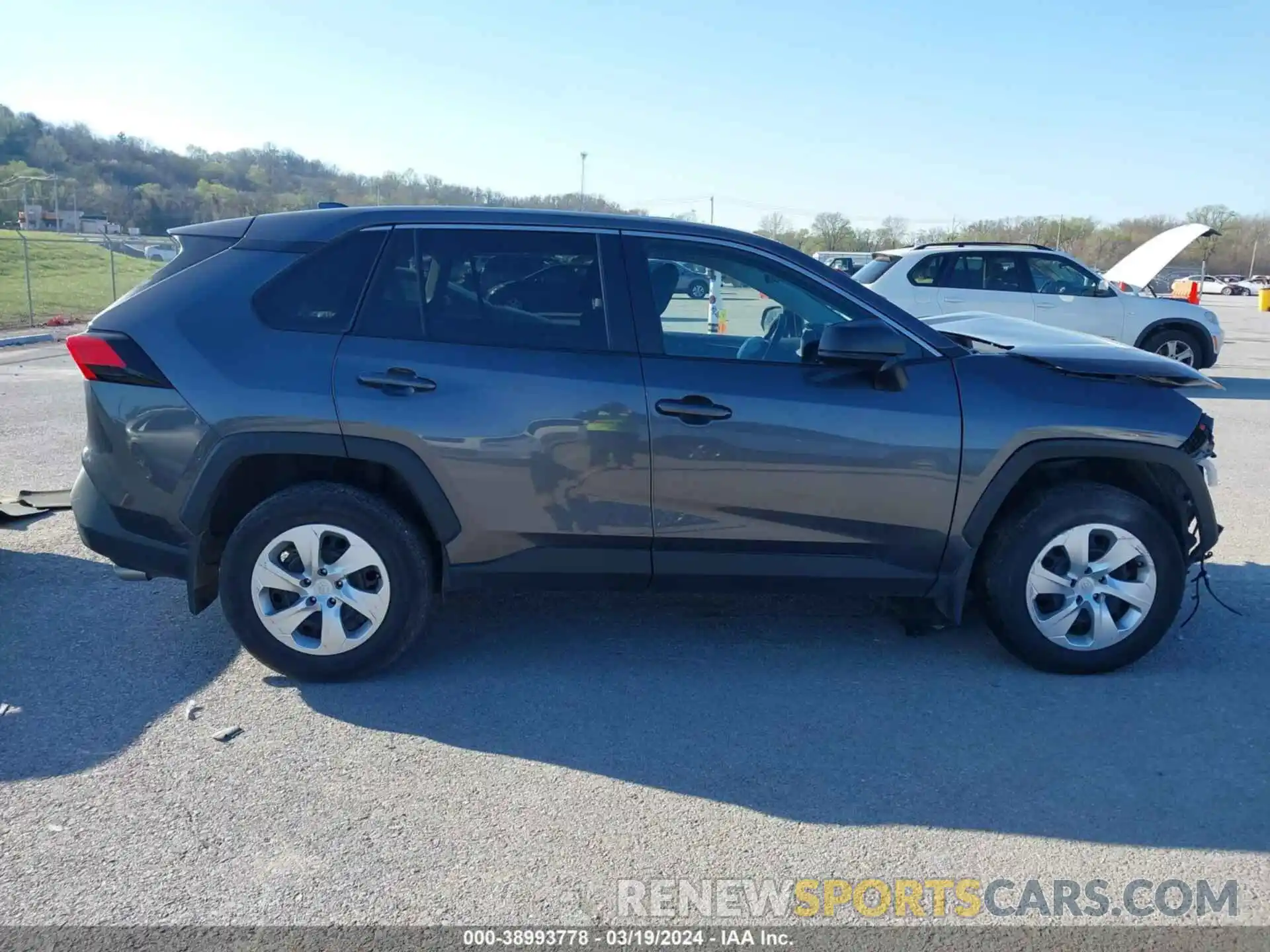 13 Photograph of a damaged car 2T3F1RFV7NW288889 TOYOTA RAV4 2022