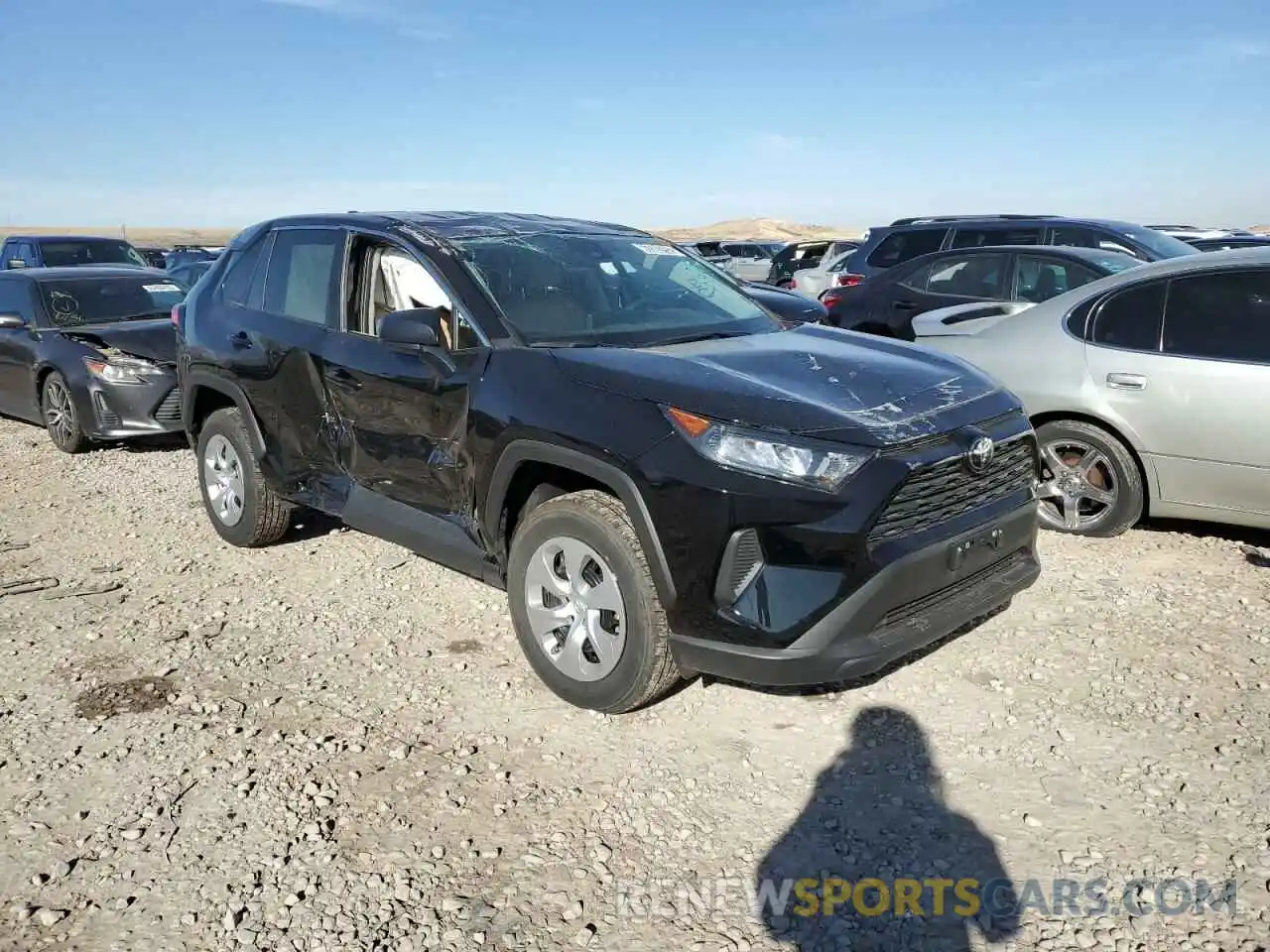 1 Photograph of a damaged car 2T3F1RFV7NW289671 TOYOTA RAV4 2022