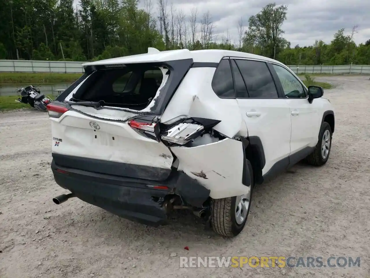 4 Photograph of a damaged car 2T3F1RFVXNC263955 TOYOTA RAV4 2022