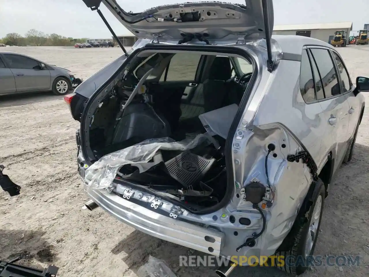 9 Photograph of a damaged car 2T3G1RFV2NC262982 TOYOTA RAV4 2022