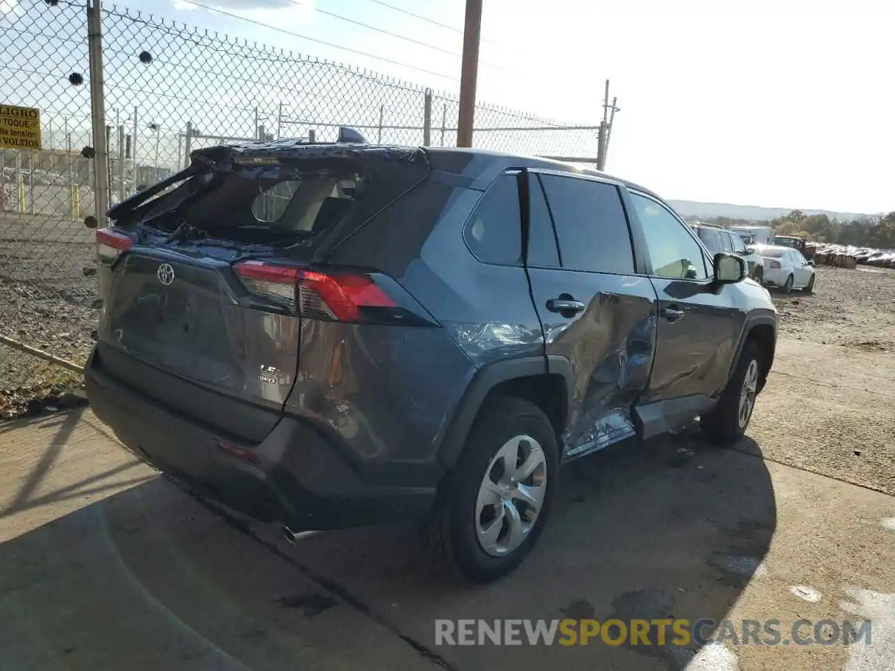 4 Photograph of a damaged car 2T3G1RFV3NW275870 TOYOTA RAV4 2022