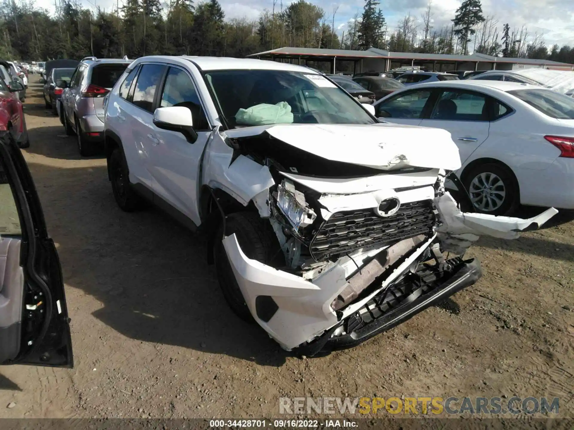 1 Photograph of a damaged car 2T3G1RFV5NC257906 TOYOTA RAV4 2022