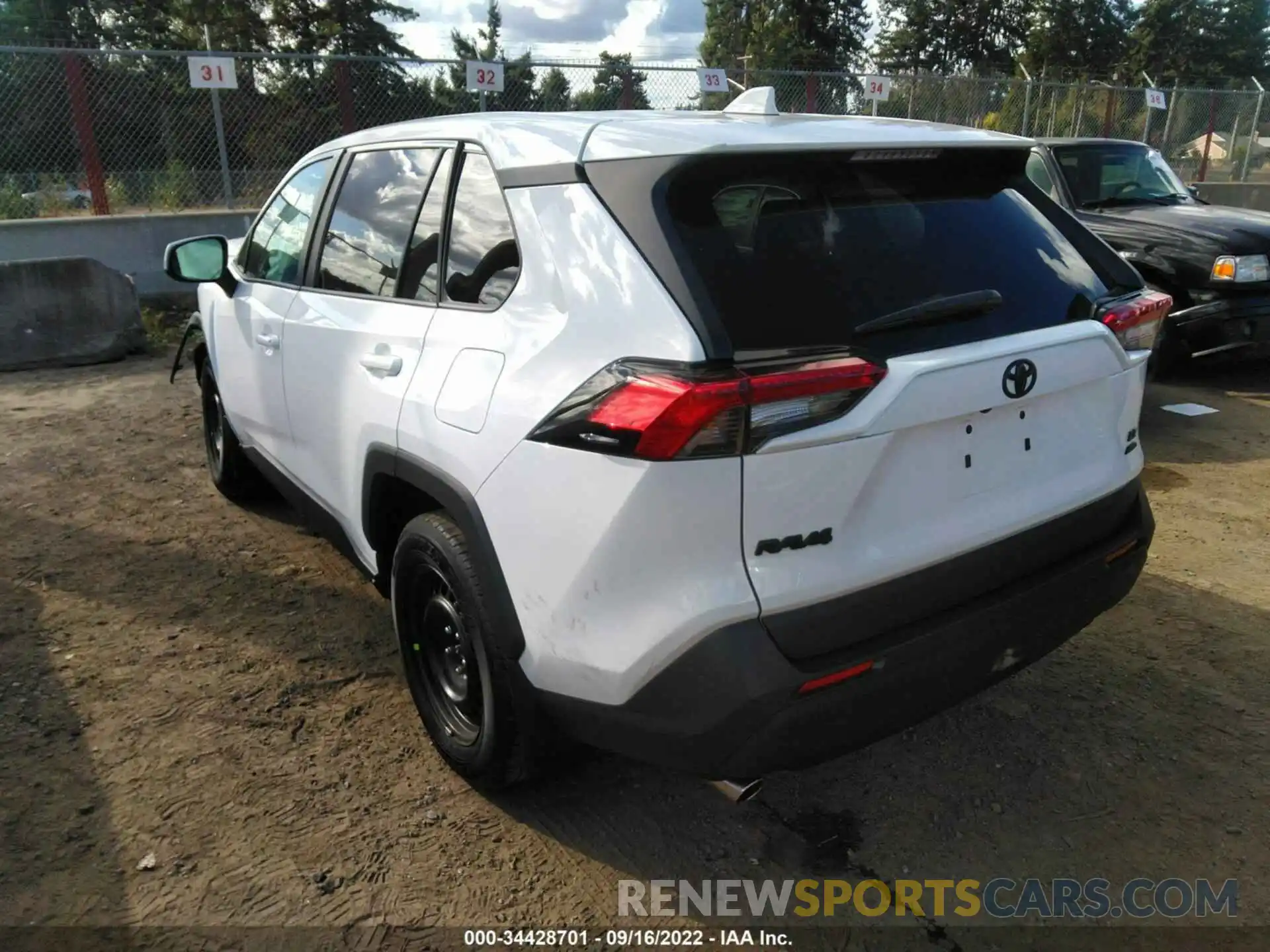 3 Photograph of a damaged car 2T3G1RFV5NC257906 TOYOTA RAV4 2022