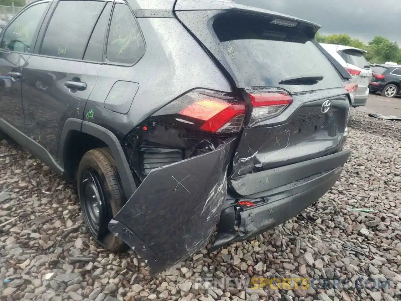 9 Photograph of a damaged car 2T3G1RFV6NW277323 TOYOTA RAV4 2022