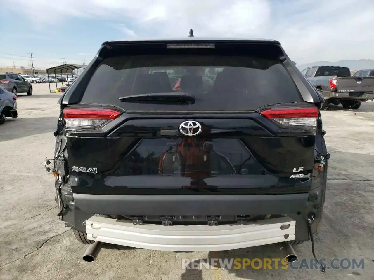 6 Photograph of a damaged car 2T3G1RFV7NC266431 TOYOTA RAV4 2022