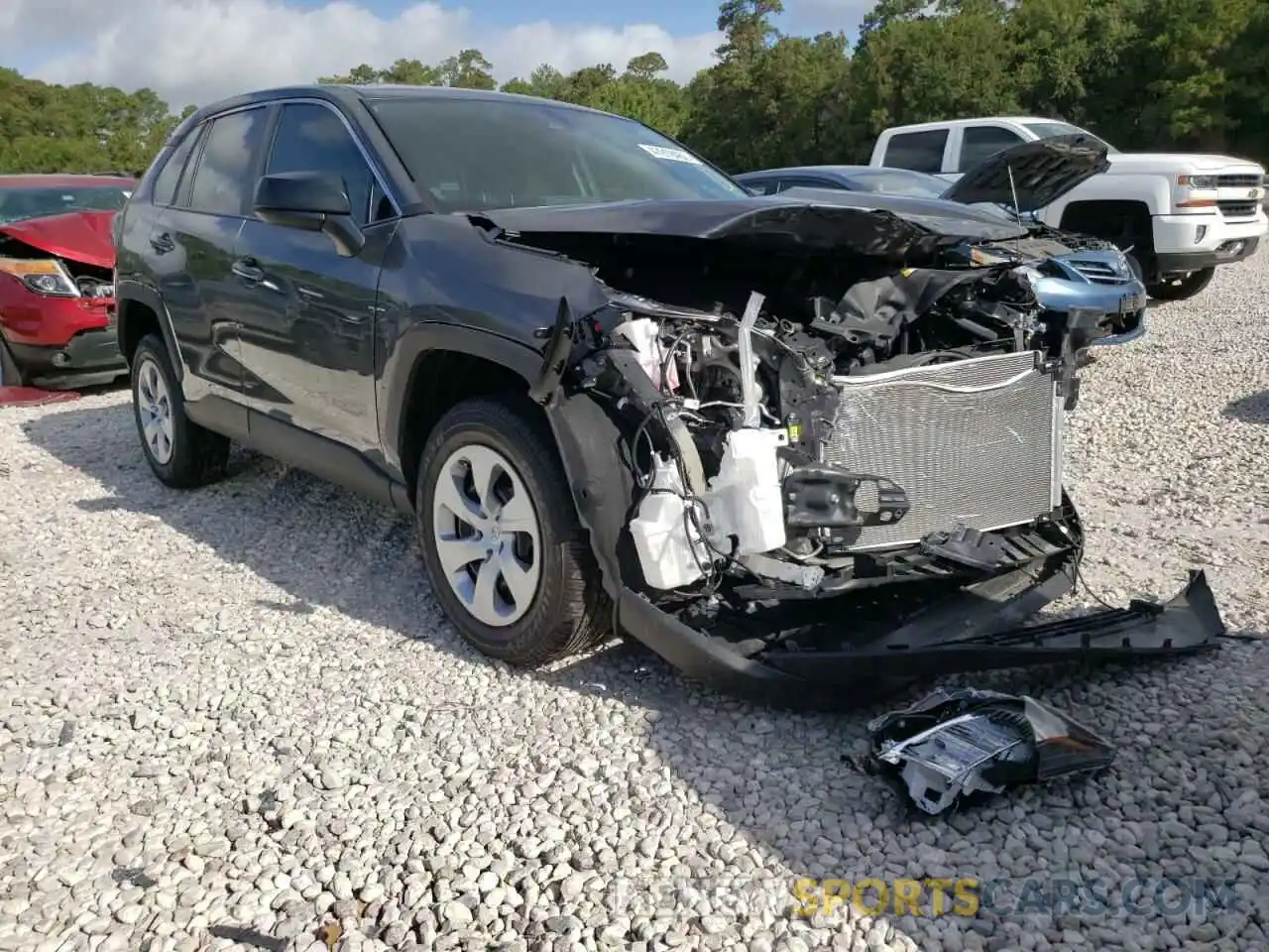 1 Photograph of a damaged car 2T3H1RFV0NC186179 TOYOTA RAV4 2022