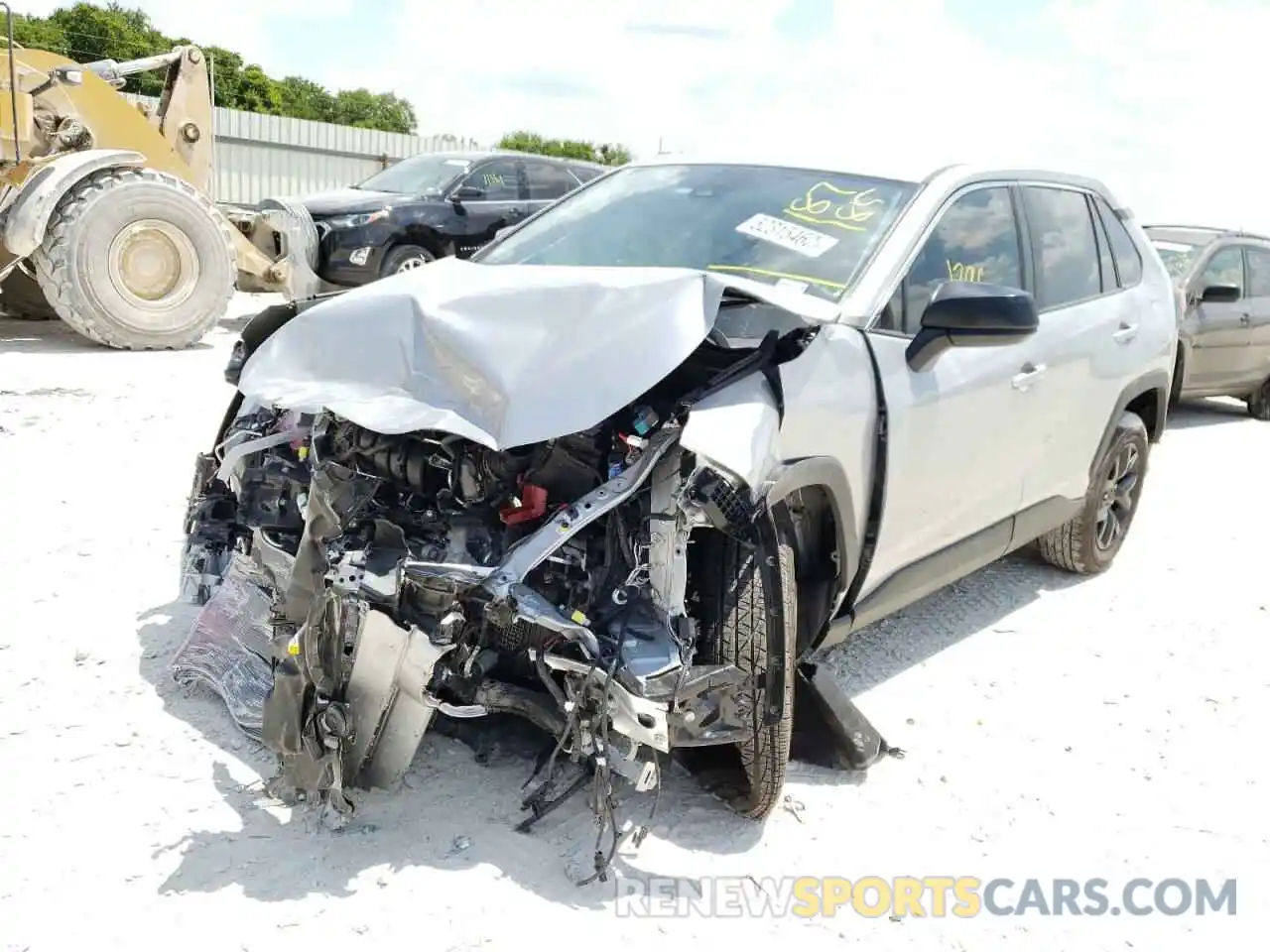 2 Photograph of a damaged car 2T3H1RFV0NC187185 TOYOTA RAV4 2022