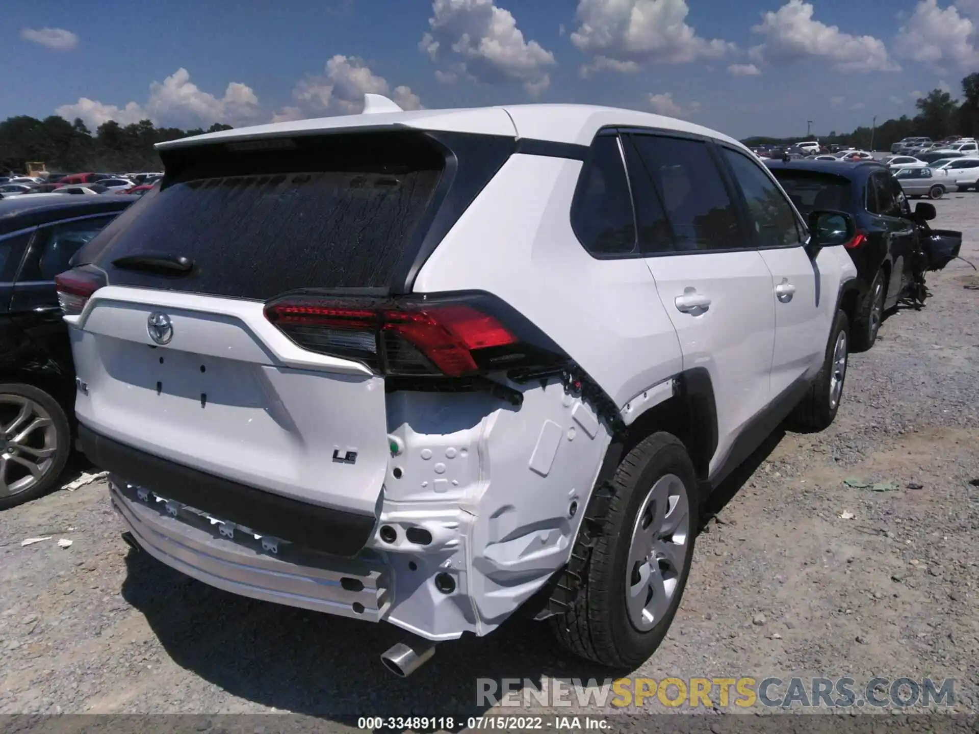 4 Photograph of a damaged car 2T3H1RFV0NW188707 TOYOTA RAV4 2022