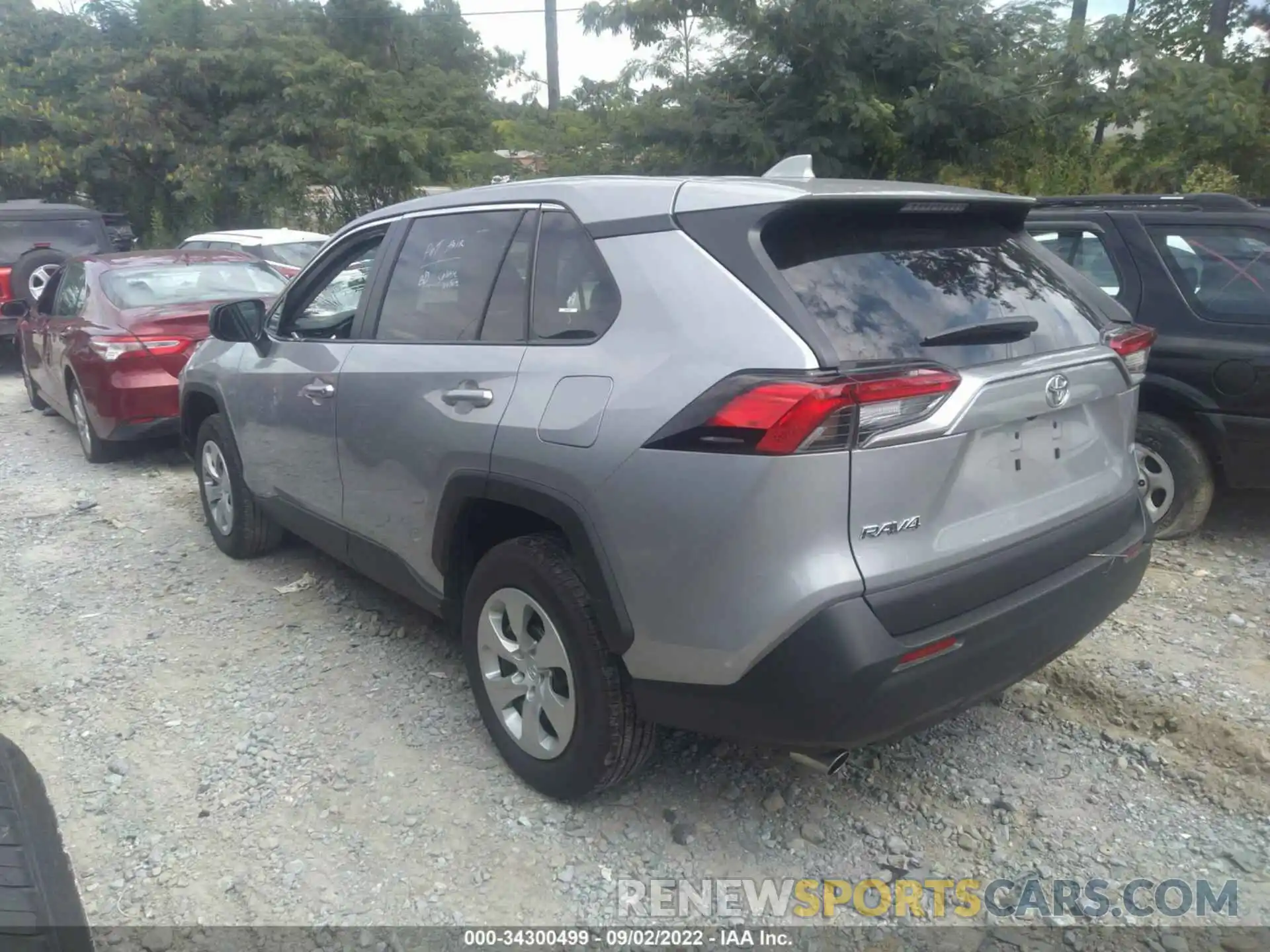 3 Photograph of a damaged car 2T3H1RFV0NW189372 TOYOTA RAV4 2022