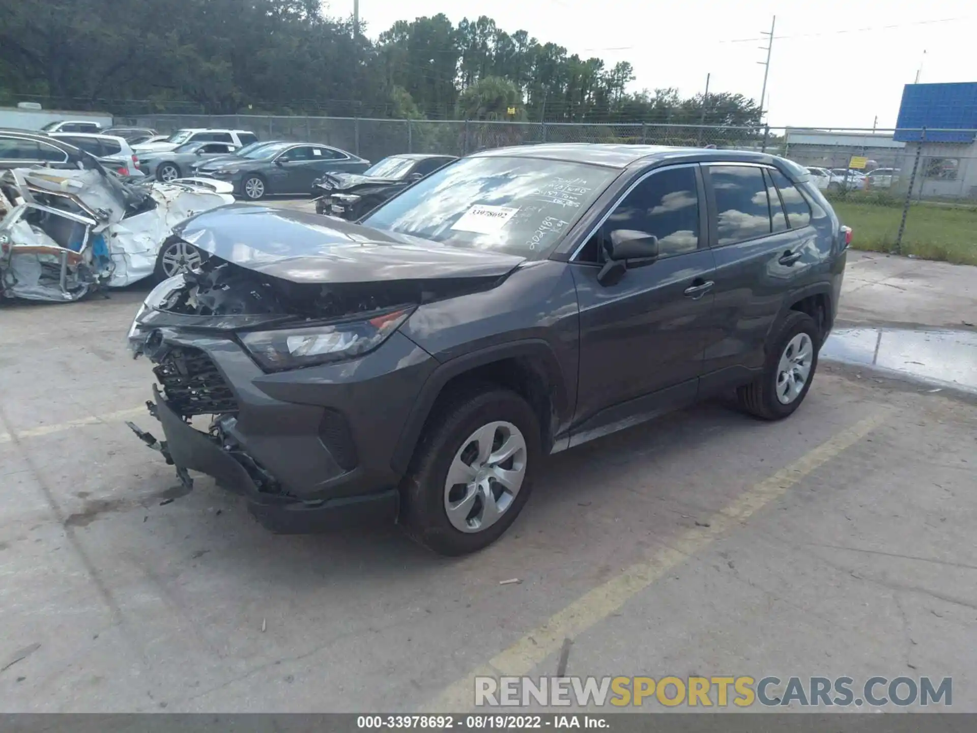 2 Photograph of a damaged car 2T3H1RFV0NW202489 TOYOTA RAV4 2022