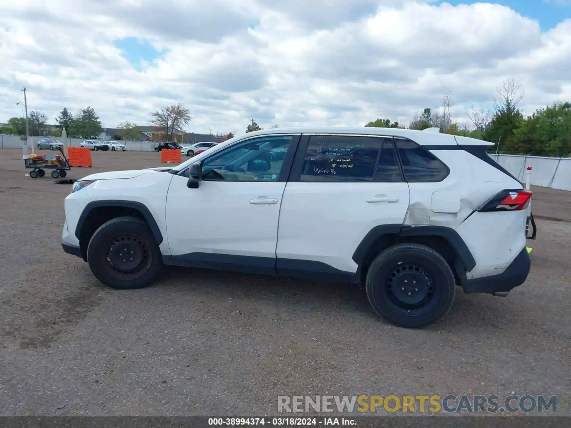 14 Photograph of a damaged car 2T3H1RFV1NW189249 TOYOTA RAV4 2022