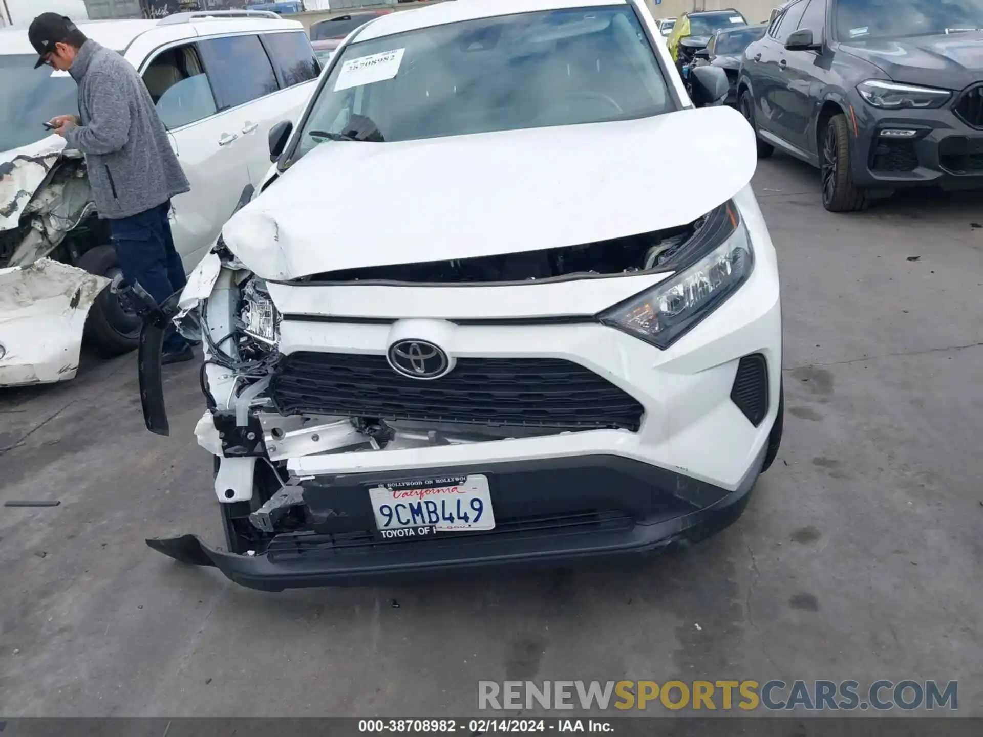 13 Photograph of a damaged car 2T3H1RFV1NW215929 TOYOTA RAV4 2022