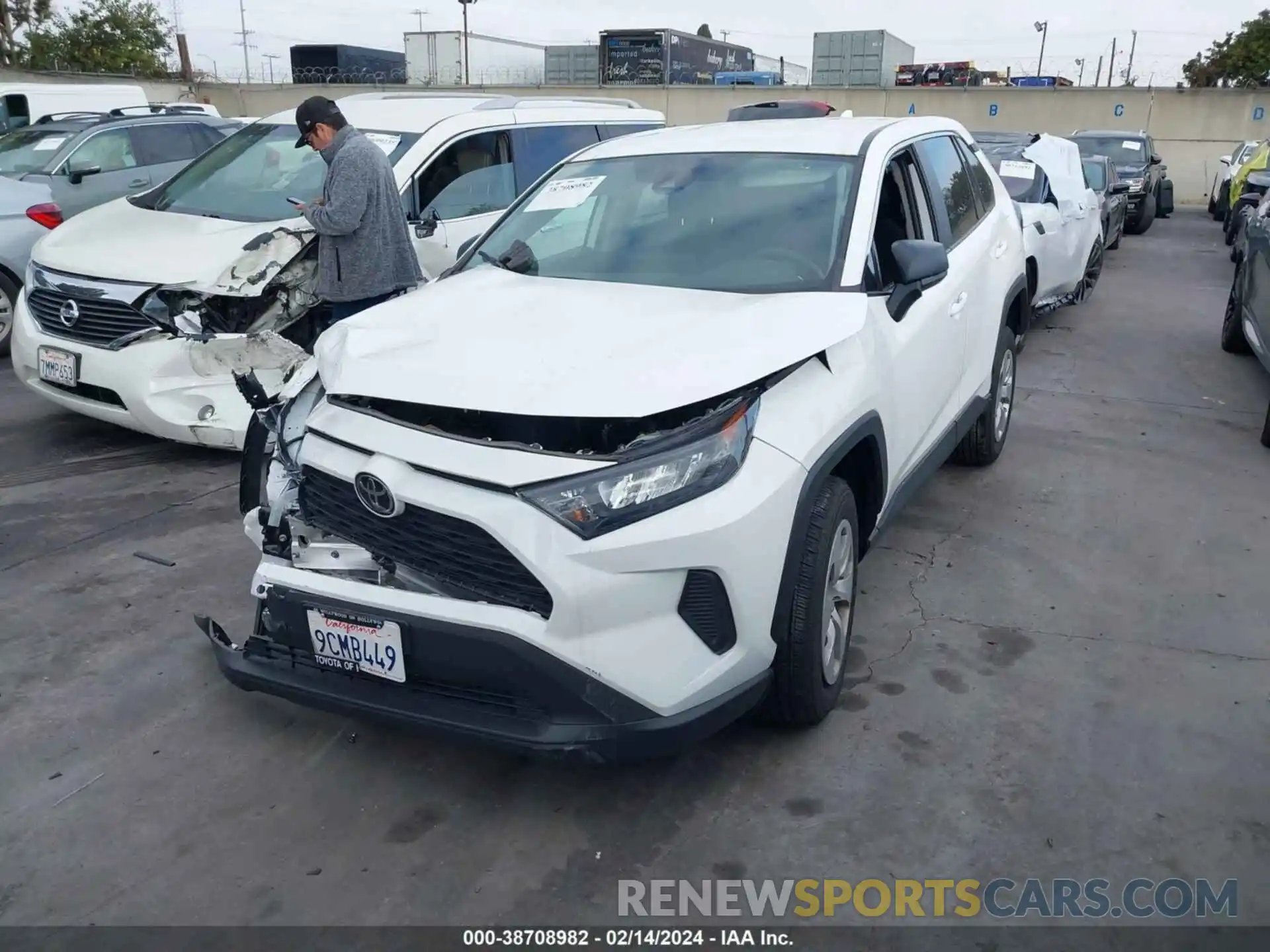 2 Photograph of a damaged car 2T3H1RFV1NW215929 TOYOTA RAV4 2022