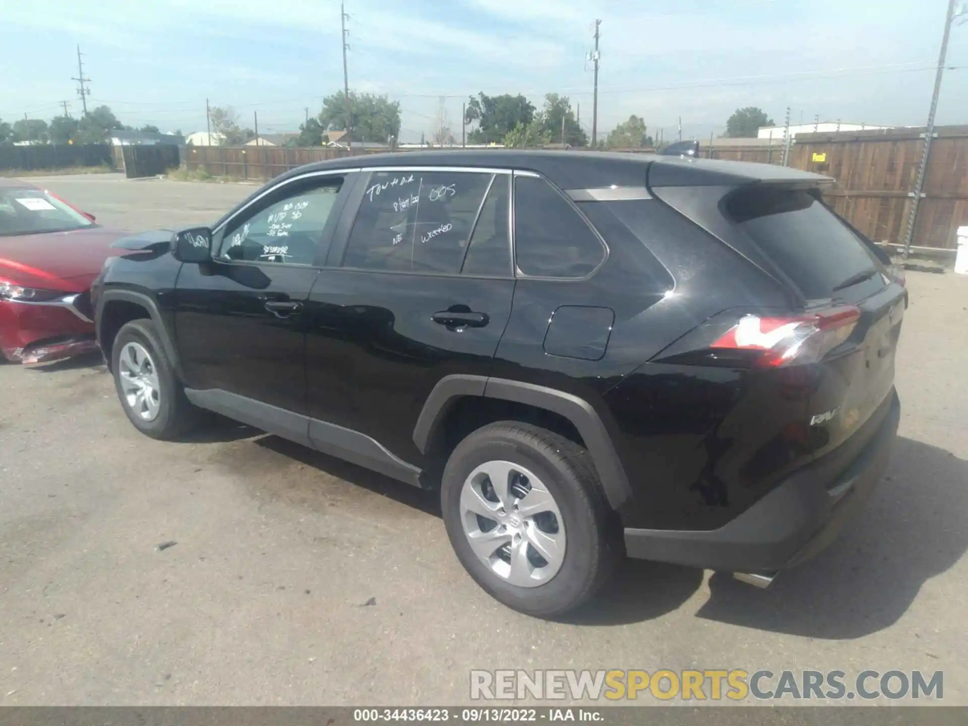 3 Photograph of a damaged car 2T3H1RFV2NC176169 TOYOTA RAV4 2022