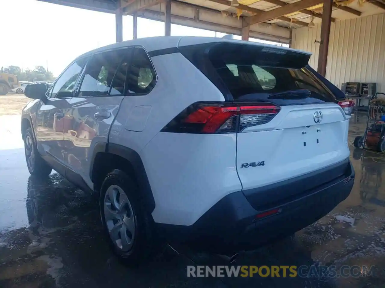 3 Photograph of a damaged car 2T3H1RFV3NC179078 TOYOTA RAV4 2022