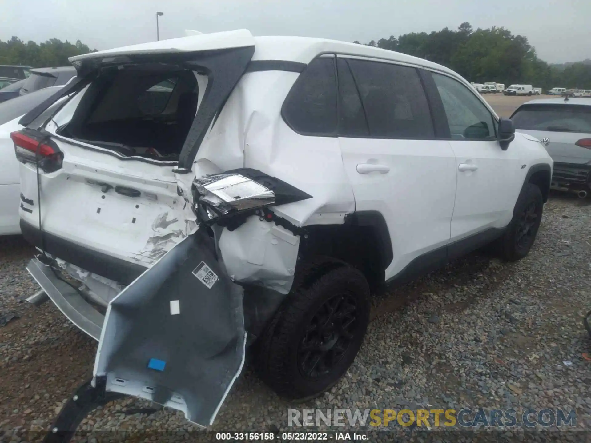 4 Photograph of a damaged car 2T3H1RFV3NC183664 TOYOTA RAV4 2022