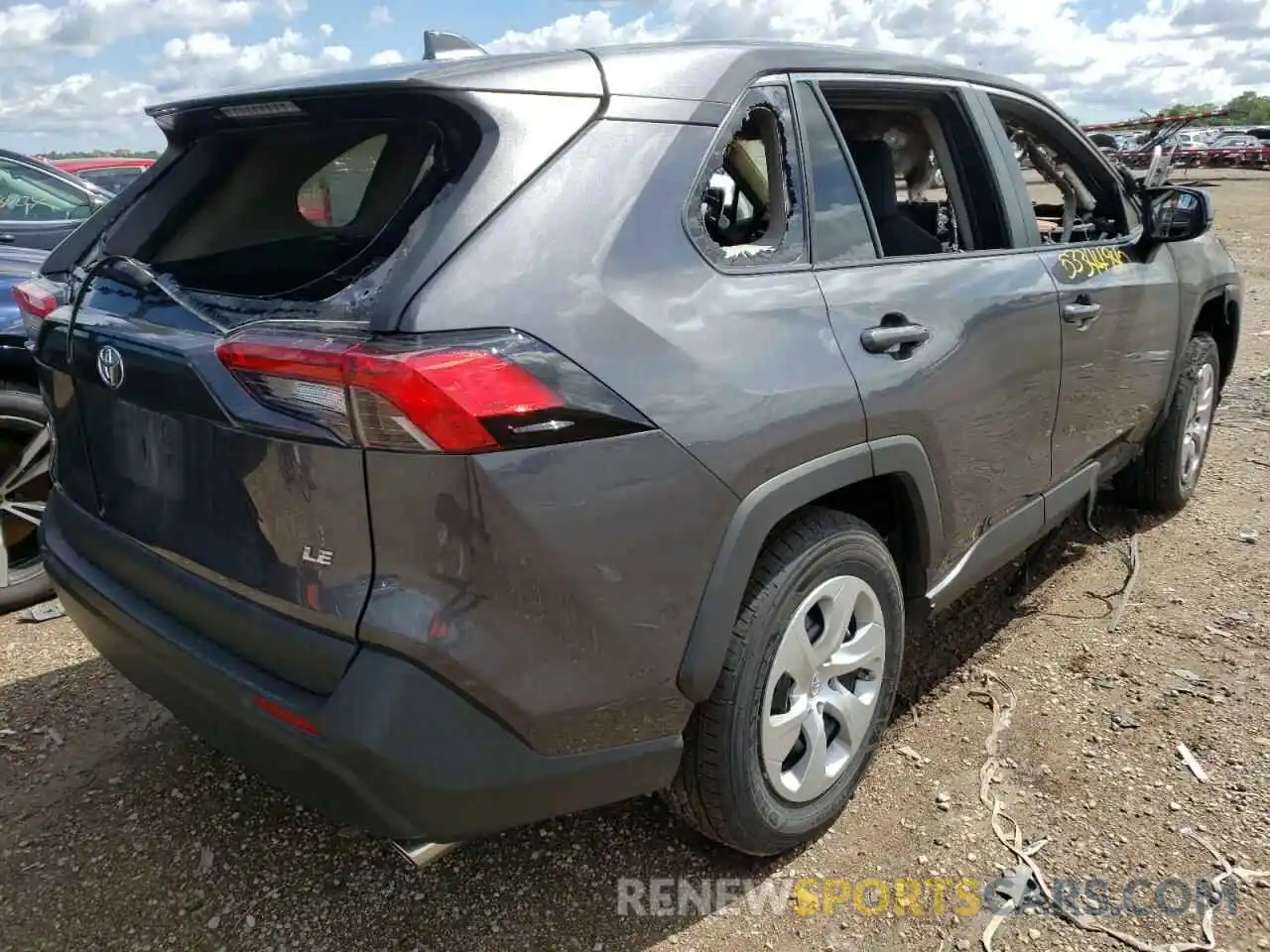 4 Photograph of a damaged car 2T3H1RFV3NW200221 TOYOTA RAV4 2022