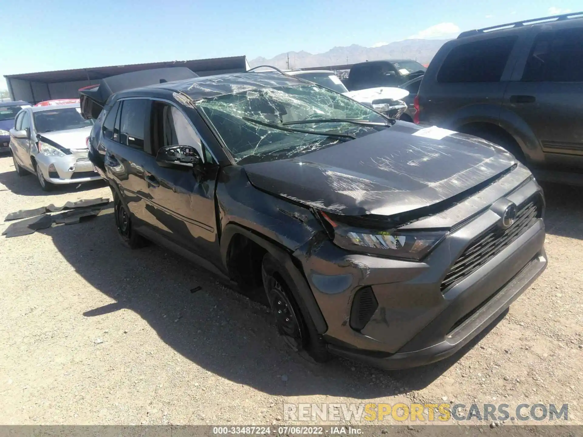 1 Photograph of a damaged car 2T3H1RFV5NC192561 TOYOTA RAV4 2022