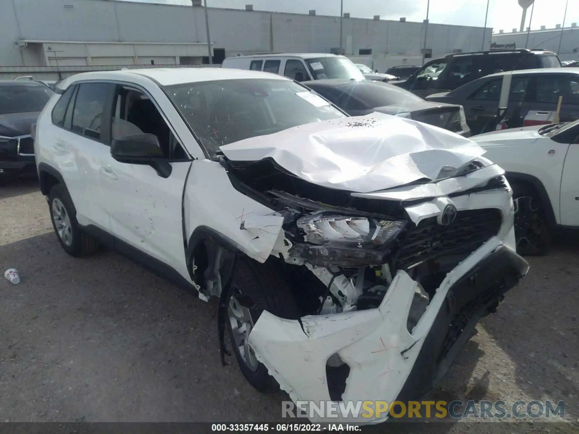 1 Photograph of a damaged car 2T3H1RFV6NC175283 TOYOTA RAV4 2022