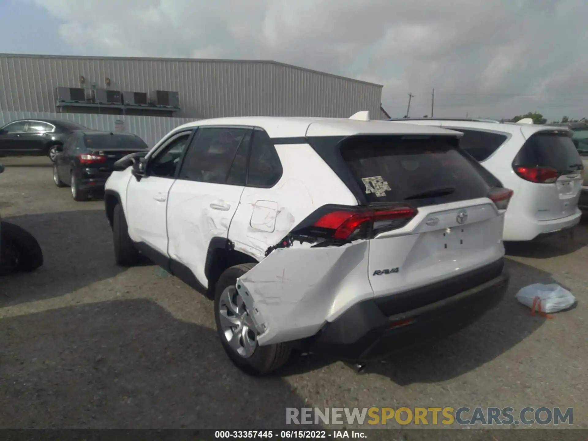 3 Photograph of a damaged car 2T3H1RFV6NC175283 TOYOTA RAV4 2022